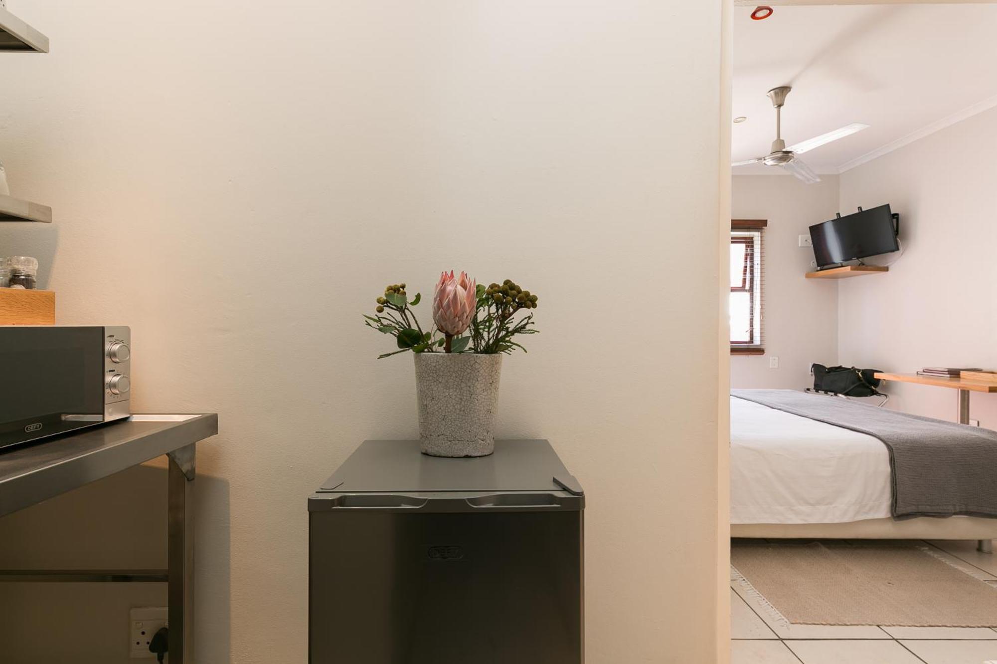 Camps Bay Village - Studios And Apartments Kapsztad Zewnętrze zdjęcie